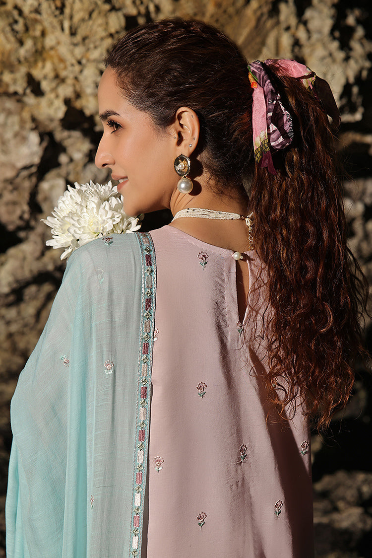 Picture of Izel Apparel - Saahil Signature Lawn Collection - Soffio - Available at Raja Sahib