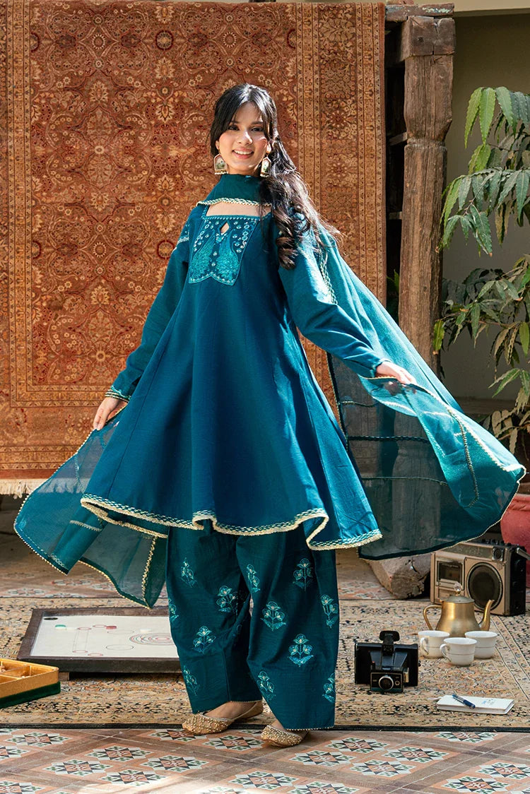 Pc 3385 Raja Omal By Komal - Sardiyon ki Shaam - Taliya - 3 PC – Raja Sahib Intl