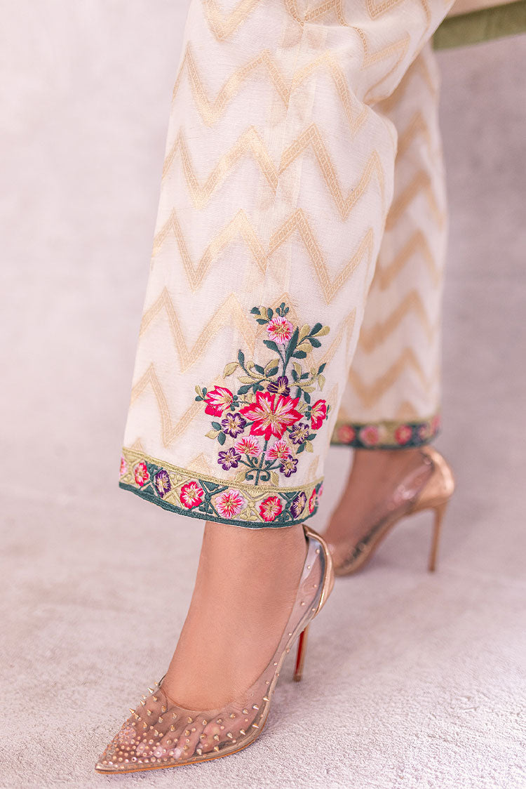 Picture of RJS Pret - Leena Pret Collection - Victoria - Available at Raja Sahib