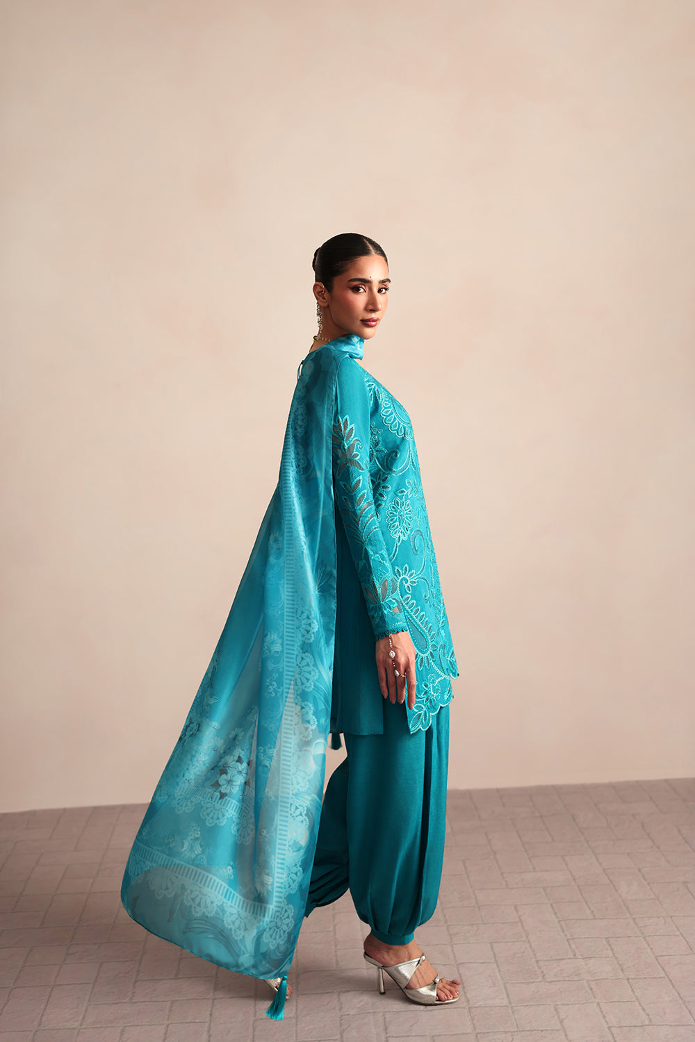 Picture of Saira Rizwan - Lael Silk Edit - VIRELLE-06 - Available at Raja Sahib