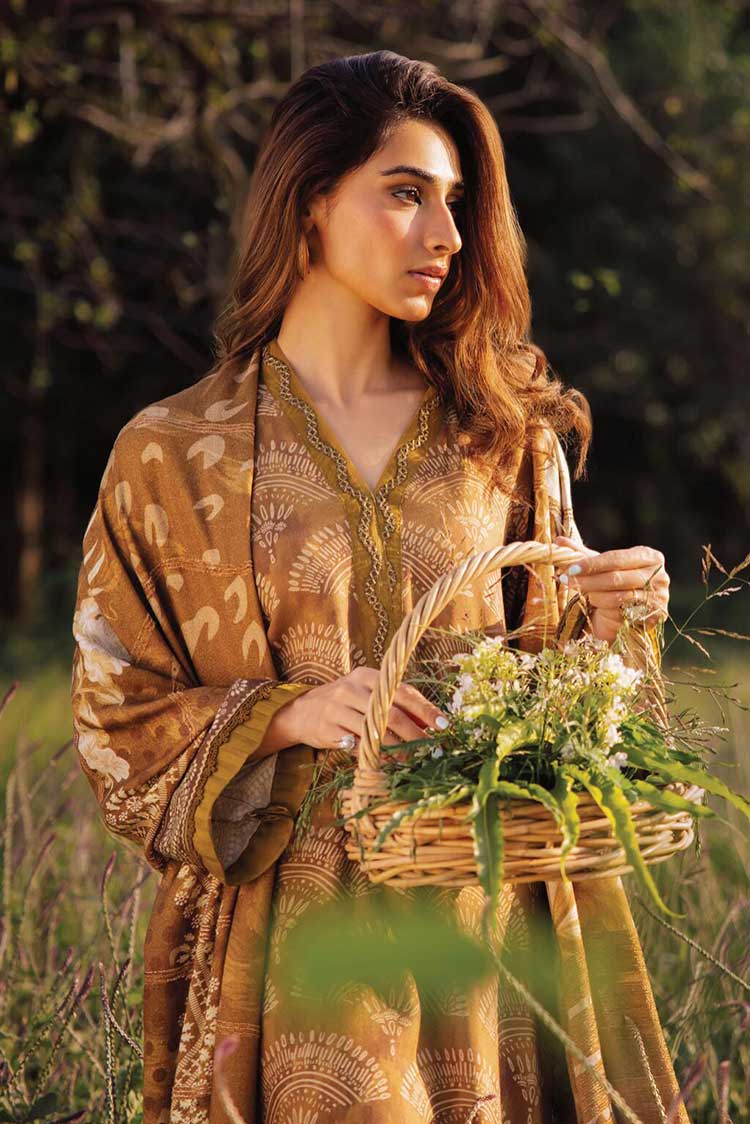 Picture of <!--sx-->Nureh - NSG 138 Gardenia Embroidered Printed Leather Peach Collection Vol 6 - Available at Raja Sahib