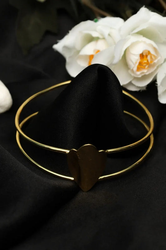Zehnaz - Gold-Plated Heart Motif Open Cuff Bracelet Minimalist Jewelry