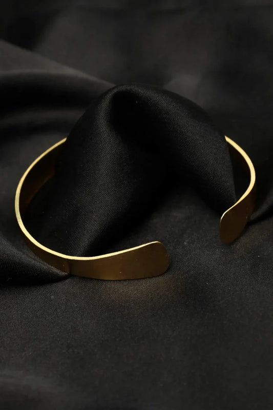 Zehnaz - Gold-Tone Minimalist Open Cuff Bracelet Sleek Everyday Jewelry