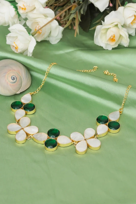 Zehnaz - Floral Gem Necklace Gold-Plated Mother-of-Pearl & Green Quartz Jewelry