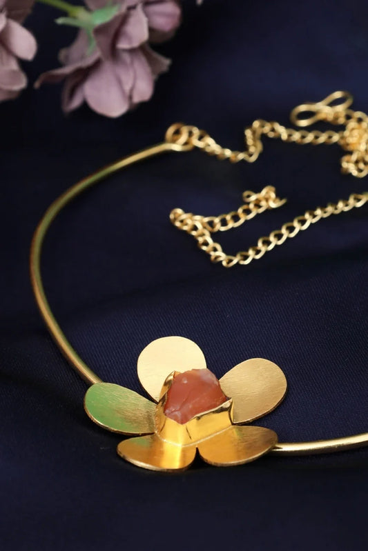 Zehnaz - Golden Flower Necklace Gold-Plated Statement Neck Cuff