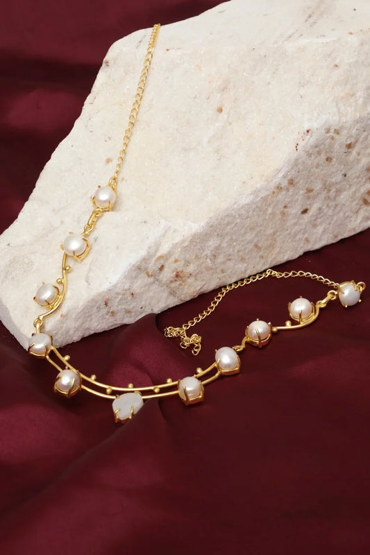 Zehnaz - Regal Pearl Necklace Elegant Gold-Tone Jewelry