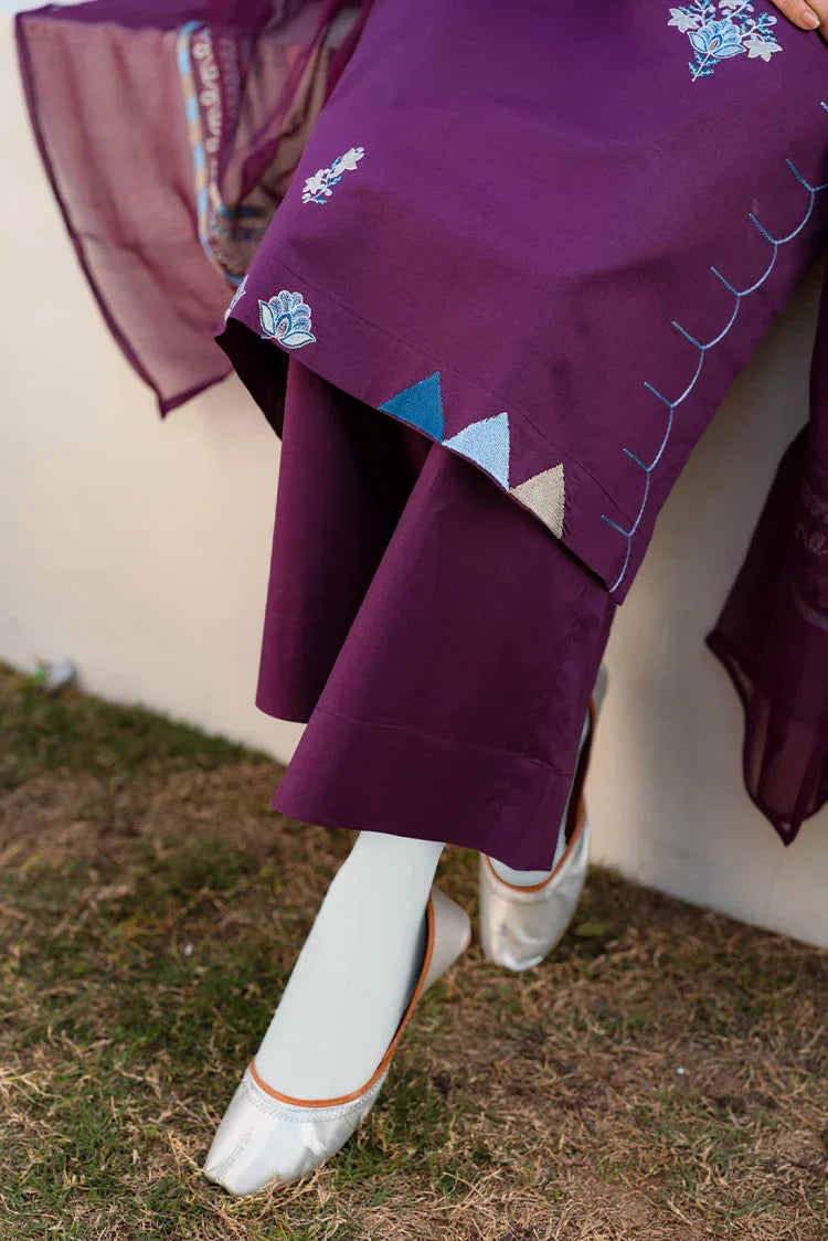 Picture of <!--bku-->Zaira & Mahnoor - Kashmir - 3 PC - Available at Raja Sahib