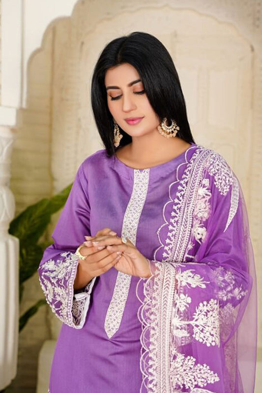 Picture of Ayat - Laila Luxury Pret Collection - Kasani - Available at Raja Sahib