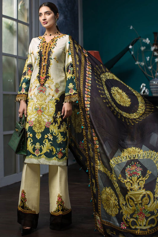 Picture of Noor by Saadia Asad - 07-Soliel Winter Shawl Collection - Available at Raja Sahib