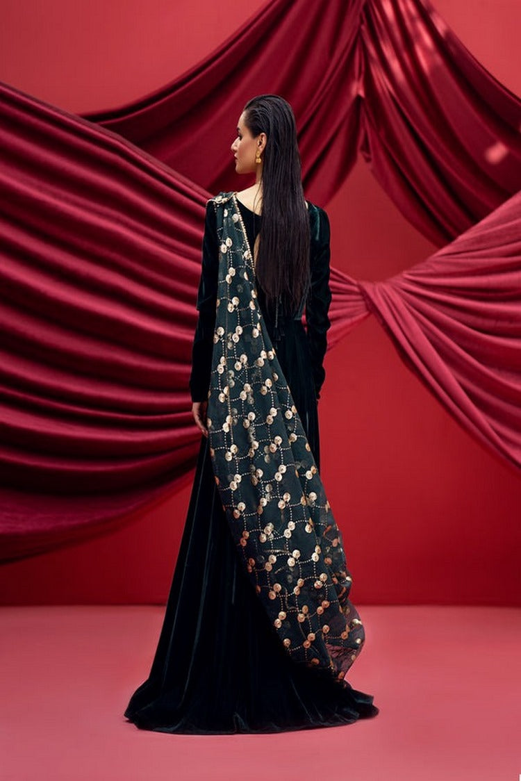 Picture of Fozia Khalid - Husan e Zauq Velvet Collection - Eliza - Available at Raja Sahib