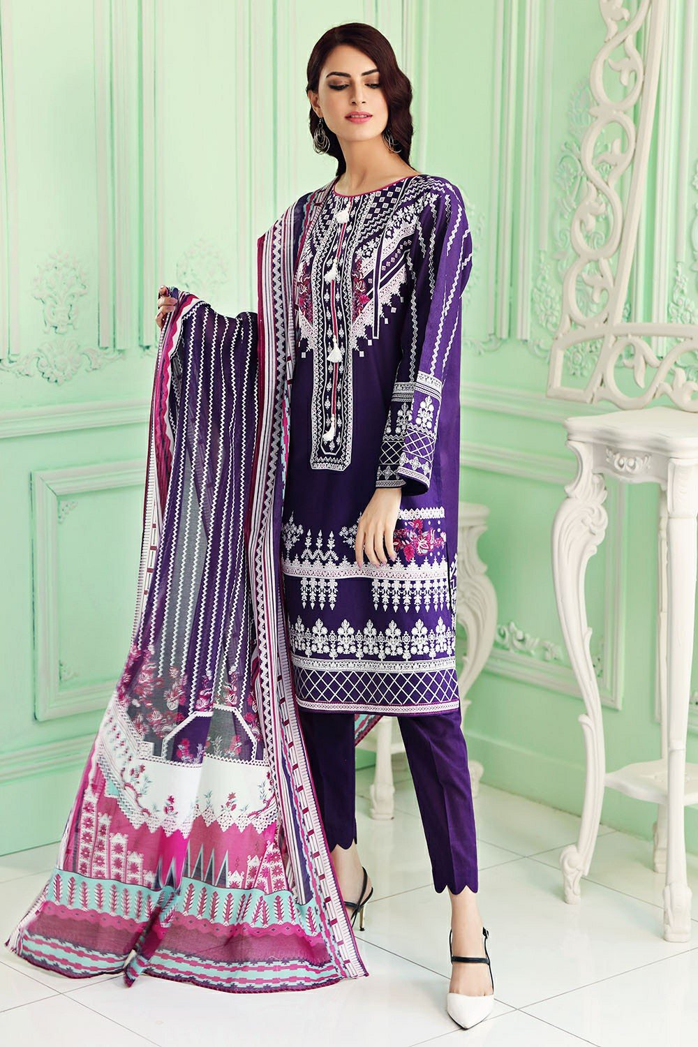 Picture of Gul Ahmed - 3 PC Embroiderd Printed Lawn CL989 Summer Basic Collection - Available at Raja Sahib