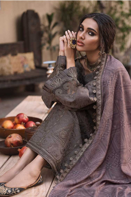 Picture of Iznik - RC-10 Iztiraar Riwayat Luxury Winter Collection - Available at Raja Sahib