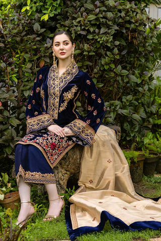 Picture of Zainab Chottani - 03 Aashna Velvet Collection - Available at Raja Sahib