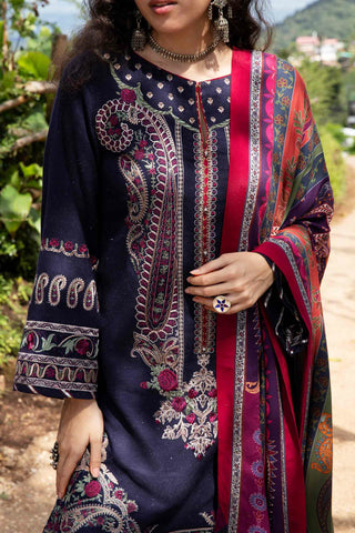 Picture of Zara Shahjahan - 04 Mehrnaz Luxury Winter Shawl Collection - Available at Raja Sahib